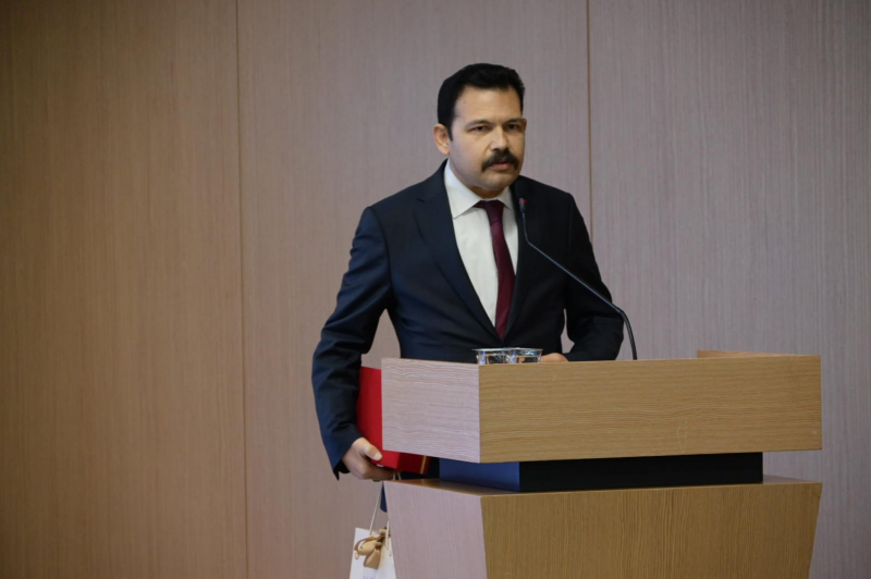 “YILIN ŞAİRİ ''  BAŞARI ÖDÜLÜ  HAKAN İLHAN KURT'A TAKDİM EDİLDİ-2651