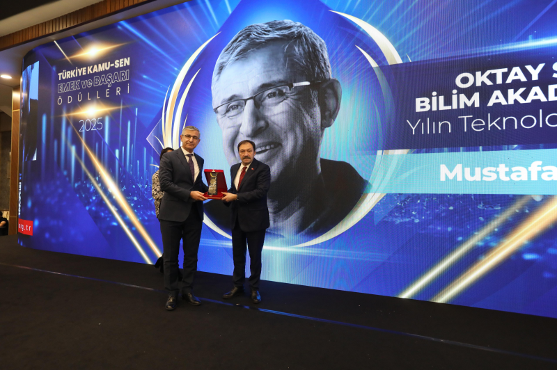 TÜRKİYE KAMU-SEN “EMEK VE BAŞARI ÖDÜLLERİ” SAHİPLERİNİ BULDU-2605