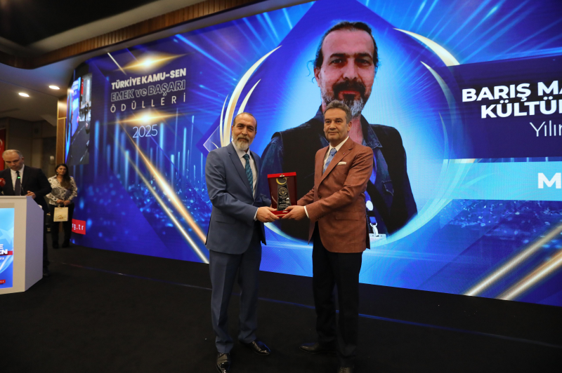 TÜRKİYE KAMU-SEN “EMEK VE BAŞARI ÖDÜLLERİ” SAHİPLERİNİ BULDU-2600