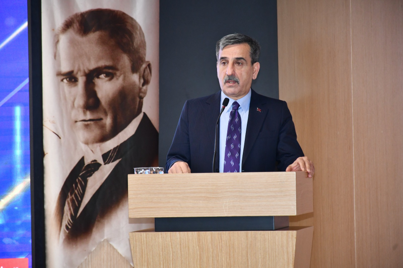 “YILIN ŞAİRİ ''  BAŞARI ÖDÜLÜ  HAKAN İLHAN KURT'A TAKDİM EDİLDİ-2650