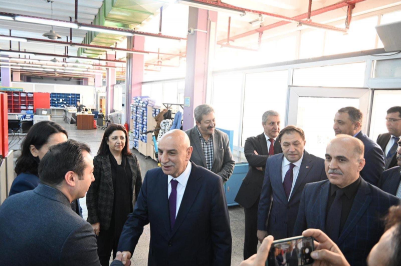 ANKARA BÜYÜKŞEHİR BELEDİYE BAŞKAN ADAYI TURGUT ALTINOK İLE PTT MERKEZLERİNDE KADIN ÜYELERİMİZİN DÜNYA KADINLAR GÜNÜNÜ KUTLADIK-2157