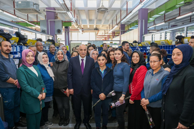 ANKARA BÜYÜKŞEHİR BELEDİYE BAŞKAN ADAYI TURGUT ALTINOK İLE PTT MERKEZLERİNDE KADIN ÜYELERİMİZİN DÜNYA KADINLAR GÜNÜNÜ KUTLADIK-2163