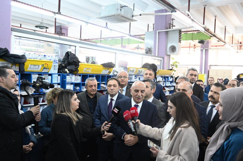 ANKARA BÜYÜKŞEHİR BELEDİYE BAŞKAN ADAYI TURGUT ALTINOK İLE PTT MERKEZLERİNDE KADIN ÜYELERİMİZİN DÜNYA KADINLAR GÜNÜNÜ KUTLADIK-2164