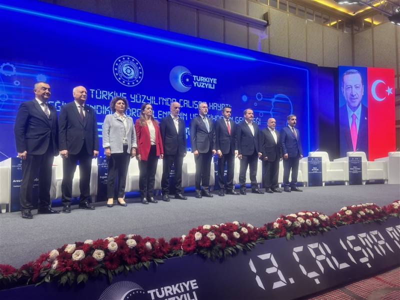 TÜRKİYE YÜZYILINDA ÇALIŞMA HAYATI: EMEĞİN, SENDİKAL ÖRGÜTLENMENİN VE İSTİHDAMIN GELECEĞİ PANELİNE KATILDIK-2216