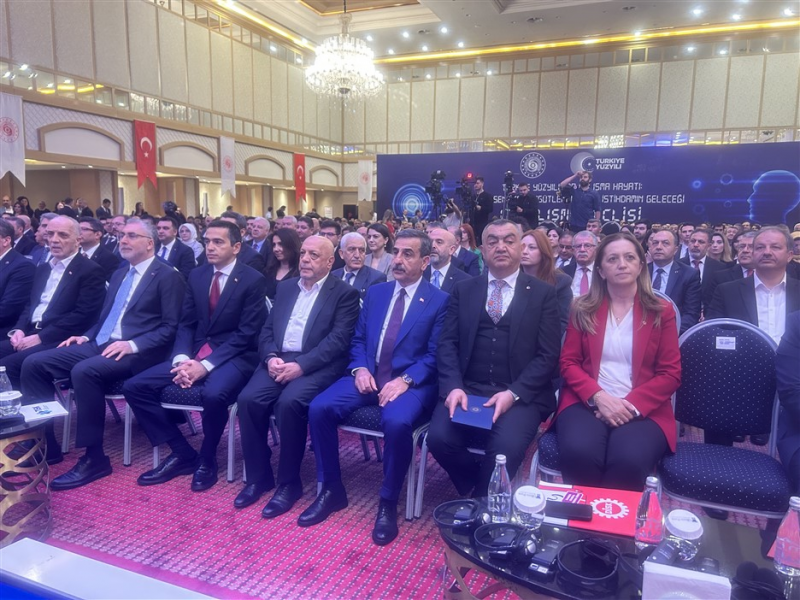 TÜRKİYE YÜZYILINDA ÇALIŞMA HAYATI: EMEĞİN, SENDİKAL ÖRGÜTLENMENİN VE İSTİHDAMIN GELECEĞİ PANELİNE KATILDIK-2217