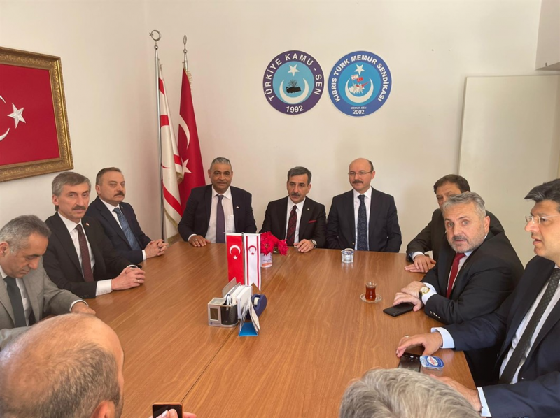 TÜRKİYE KAMU-SEN YÖNETİM KURULU YAVRU VATAN’A ÇIKARMA YAPTI-1133