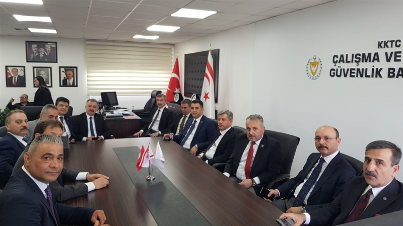 TÜRKİYE KAMU-SEN YÖNETİM KURULU YAVRU VATAN’A ÇIKARMA YAPTI-1132