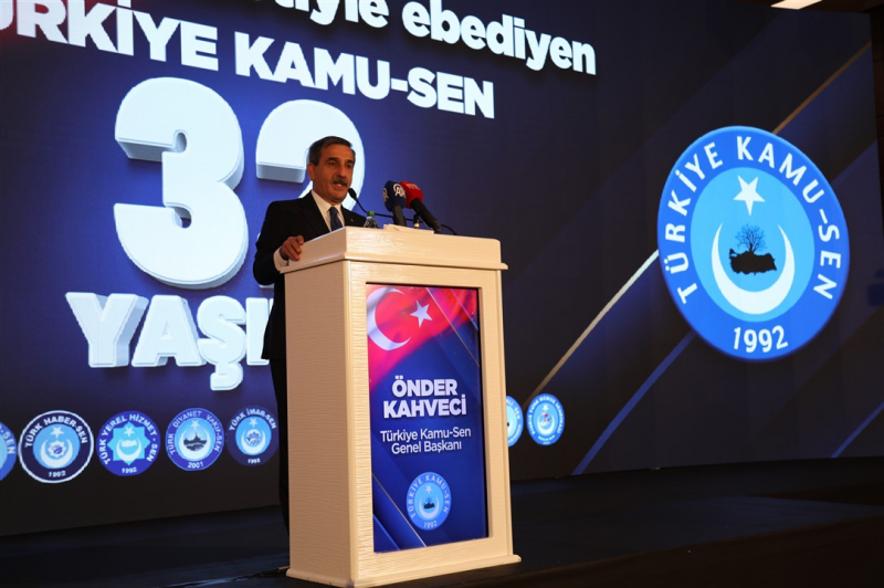 TÜRK MEMURUNUN GÜR SESİ TÜRKİYE KAMU-SEN 32 YAŞINDA-2319