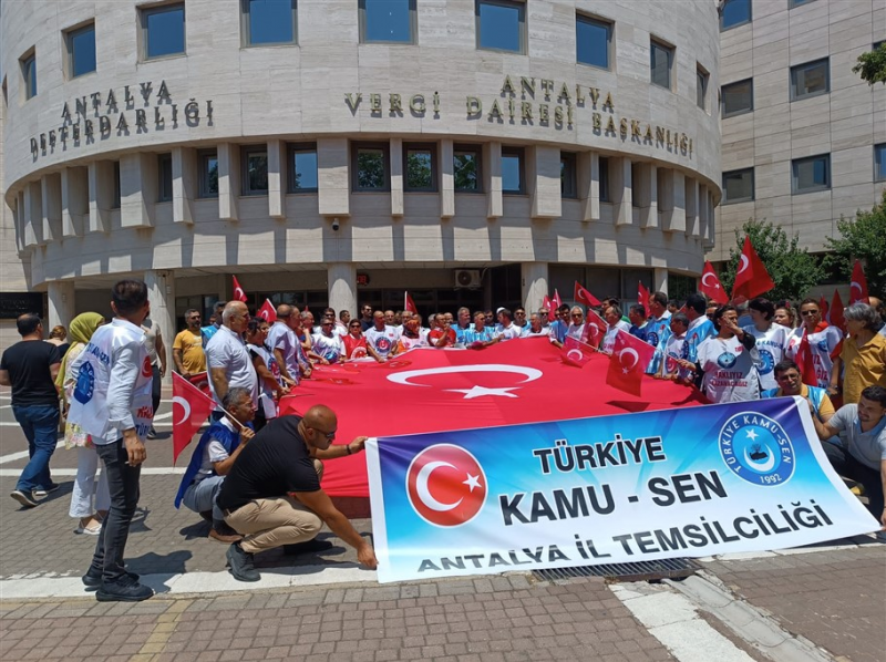 TÜM İLLERDE EŞ ZAMANLI OLARAK MEMUR MAAŞ ARTIŞLARINA İLİŞKİN BASIN AÇIKLAMASI YAPTIK-1831