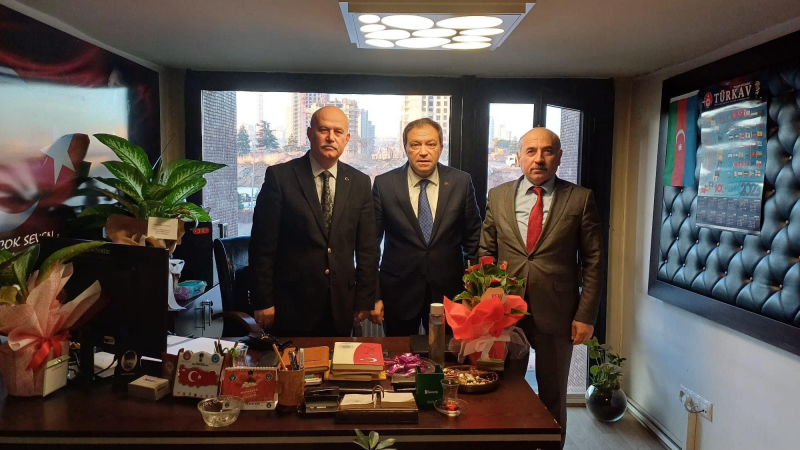 ANKARA PTT BAŞMÜDÜRLÜK  DEĞERLİ KAĞITLAR MÜDÜRÜ FAHRETTİN USTA'YA HAYIRLI OLSUN ZİYARETİNDE BULUNDUK-2003
