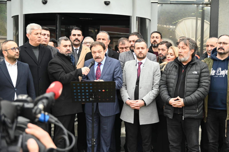 İSTANBUL TRT'DE BASIN AÇIKLAMASINDA BULUNDUK-2553