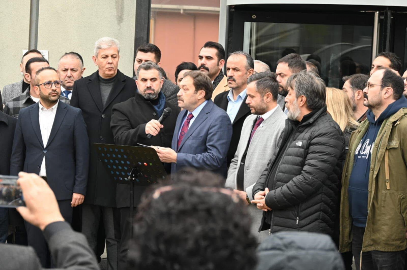 İSTANBUL TRT'DE BASIN AÇIKLAMASINDA BULUNDUK-2554