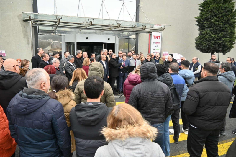 İSTANBUL TRT'DE BASIN AÇIKLAMASINDA BULUNDUK-2555