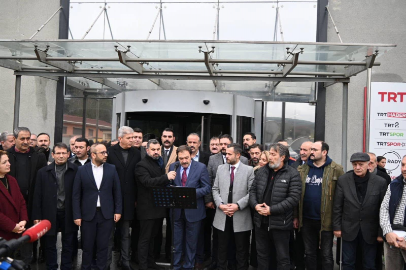 İSTANBUL TRT'DE BASIN AÇIKLAMASINDA BULUNDUK-2548