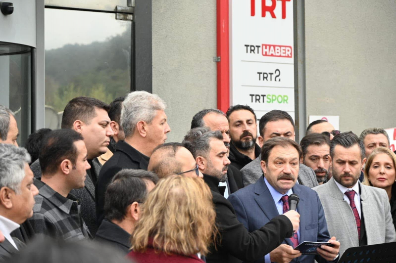 İSTANBUL TRT'DE BASIN AÇIKLAMASINDA BULUNDUK-2547